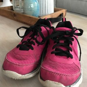 Girls (Big Girls) Size 1 Danskin Sneakers
